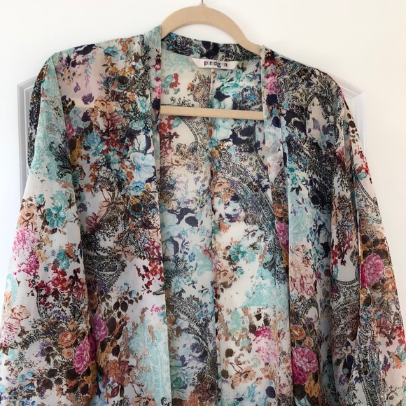 Kimono - Picture 2 of 2